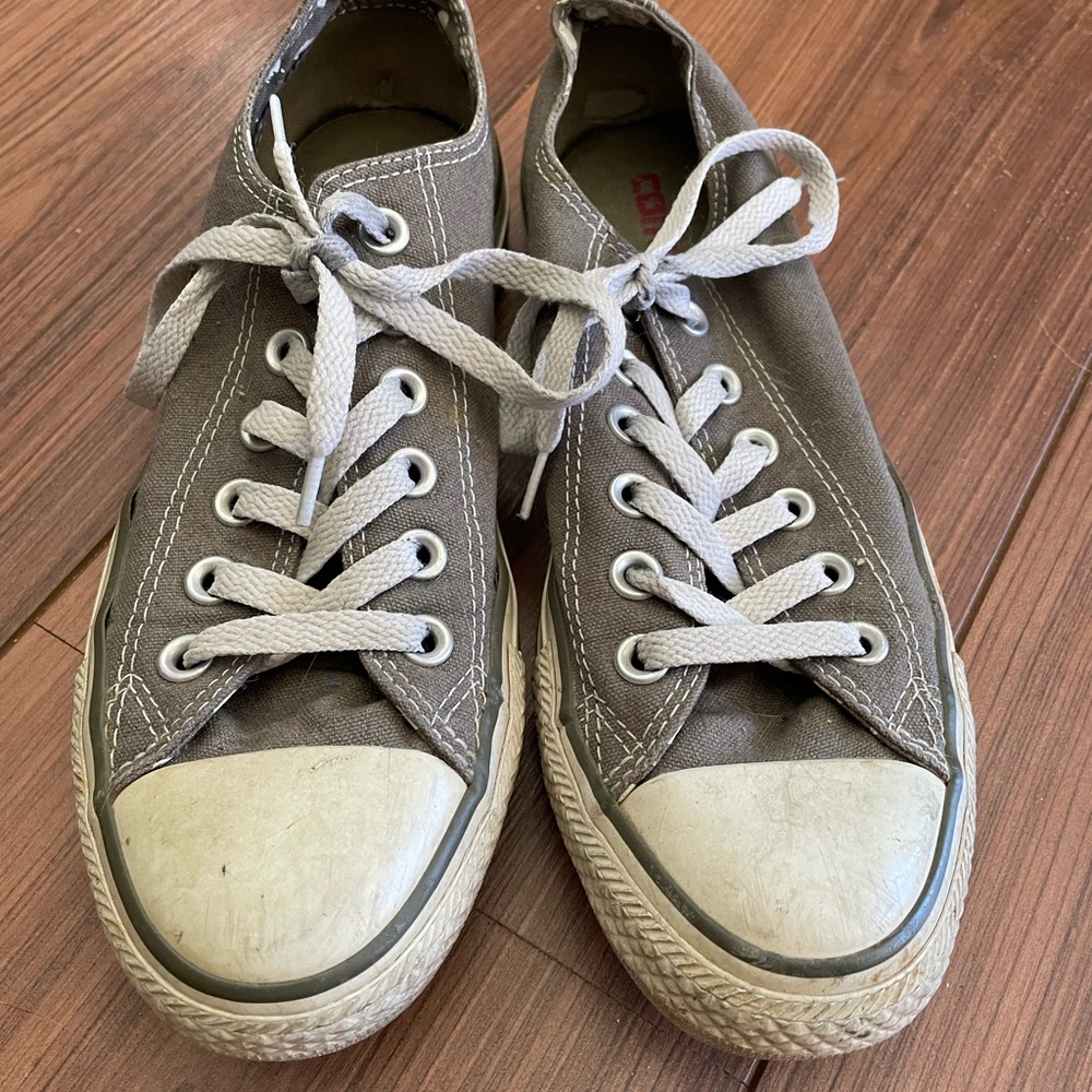 Converse All Stars Gray Canvas Sneakers with White Laces, Women’s Size 7